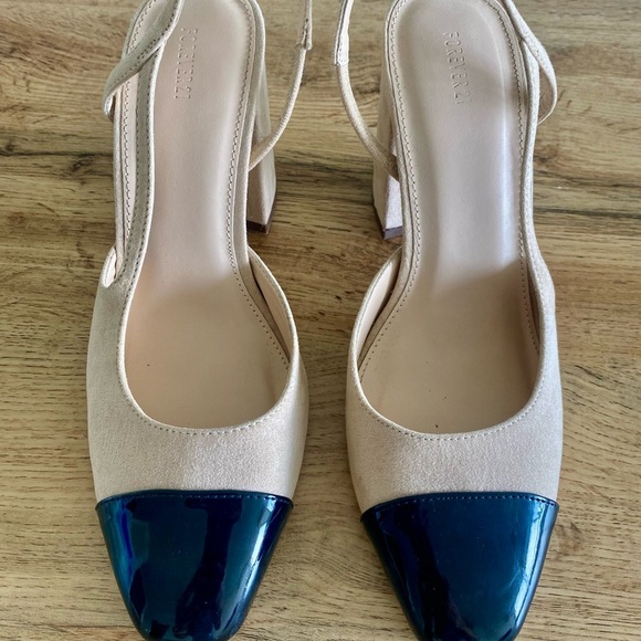 Beige & Black Cap Toe Slingback Heels | Size 8.5 | Block Heel | - Picture 6 of 6